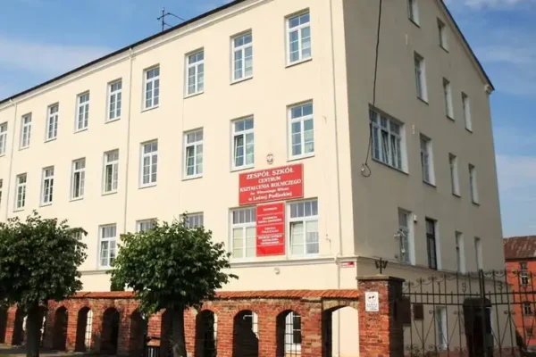 Uczniowie ZSCKR w Leśnej Podlaskiej uczą się rolnictwa precyzyjnego z systemem AutoTrac