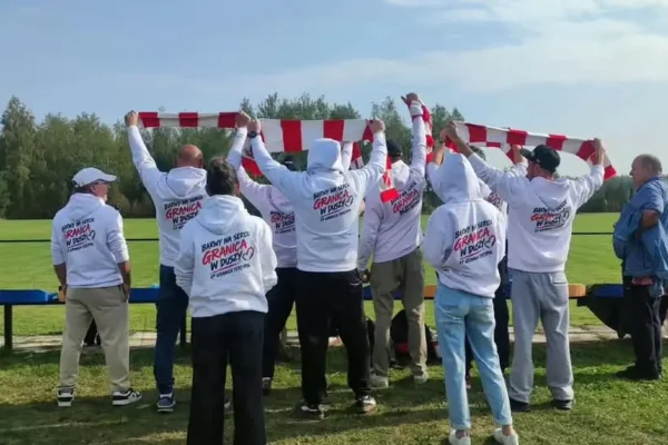 Zwycięstwo 2:1 z Łazowskim KS Łazy – trzy punkty dla naszej drużyny