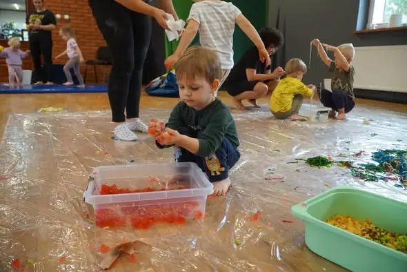 Sensorysie w GCK Drelów – pierwsze spotkanie pełne zmysłów i dobrej zabawy