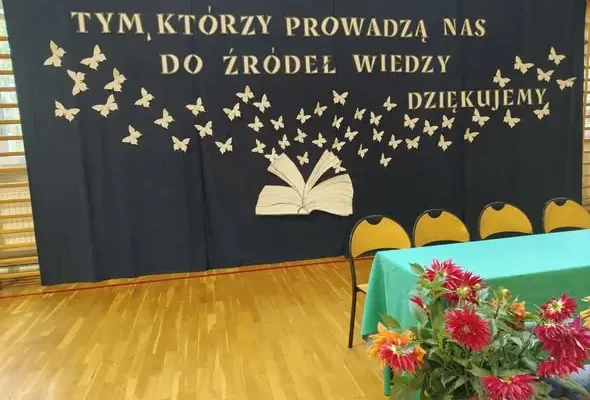 Dzień Edukacji Narodowej w ZPO w Piszczacu – podziękowania i nagrody dla nauczycieli