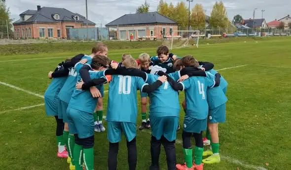 Młodzik UKS Jedynka Terespol przegrywa z Huraganem Międzyrzec Podlaski 1:3