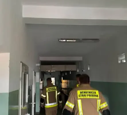 Próbna ewakuacja w Szkole Podstawowej w Konstantynowie — uczniowie i pracownicy przeszli test procedur