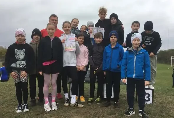 IV Powiatowe Biegi Przełajowe w Wisznicach – sukcesy młodych sportowców