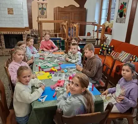 Jesienne kolaże i książkowe inspiracje w Klubie Kultury w Hrudzie