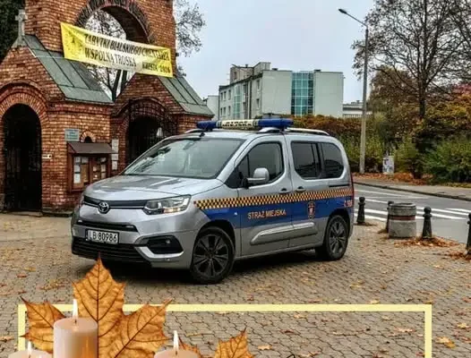 Wszystkich Świętych w Białej Podlaskiej: straż miejska czuwa nad bezpieczeństwem przy cmentarzach